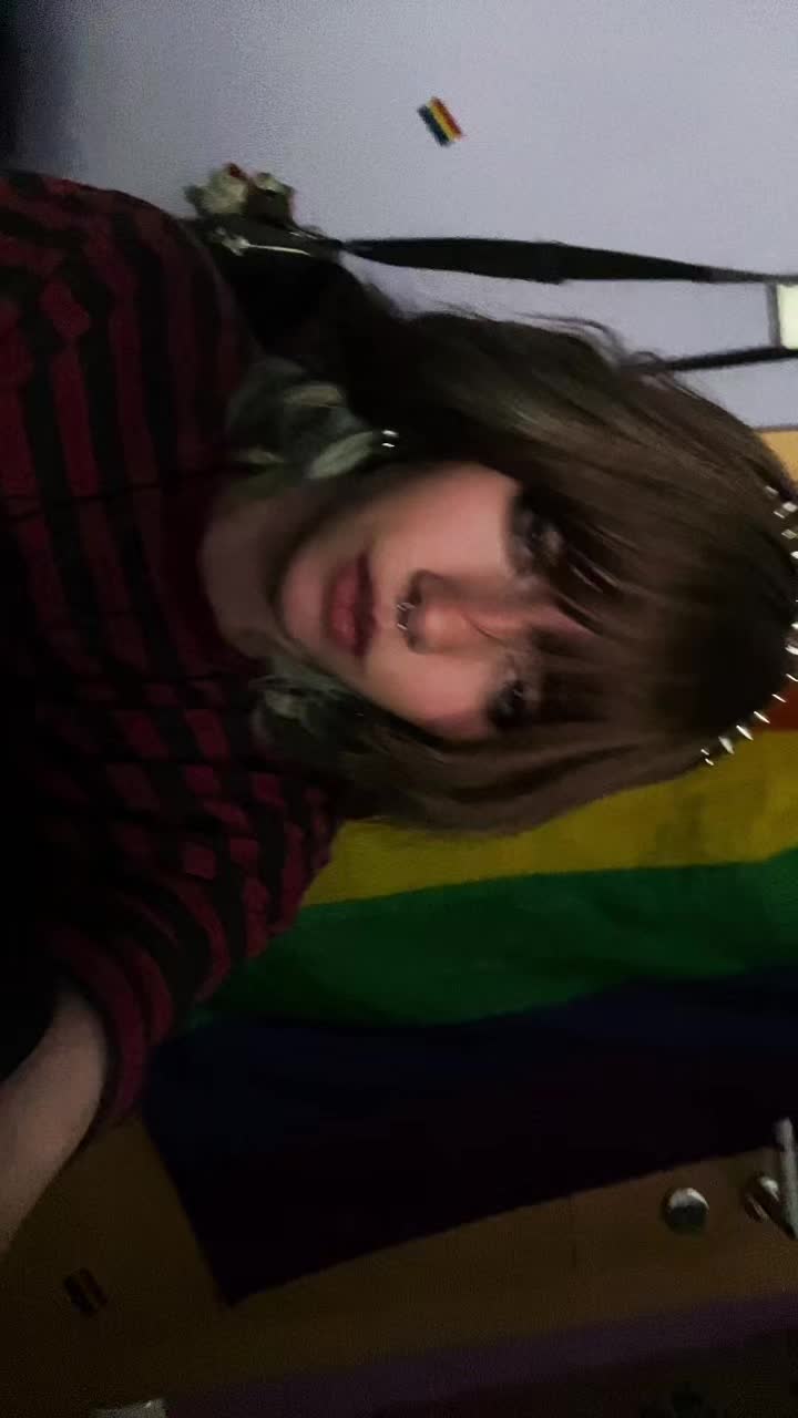 @T<3