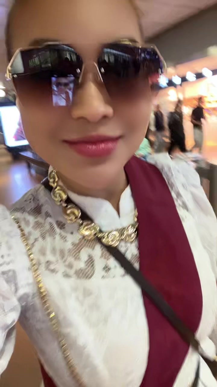 @มลลี่