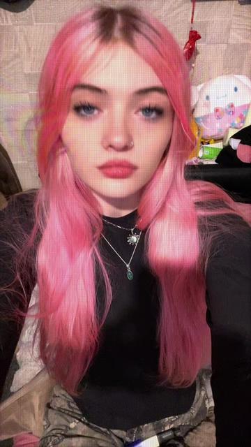 @𝕾𝖍𝖆𝖓𝖉𝖊𝖑𝖑𝖊🤍