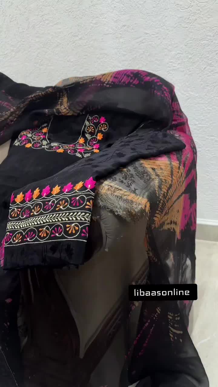 @ਲਿਬਾਸ by ਕੌਰ