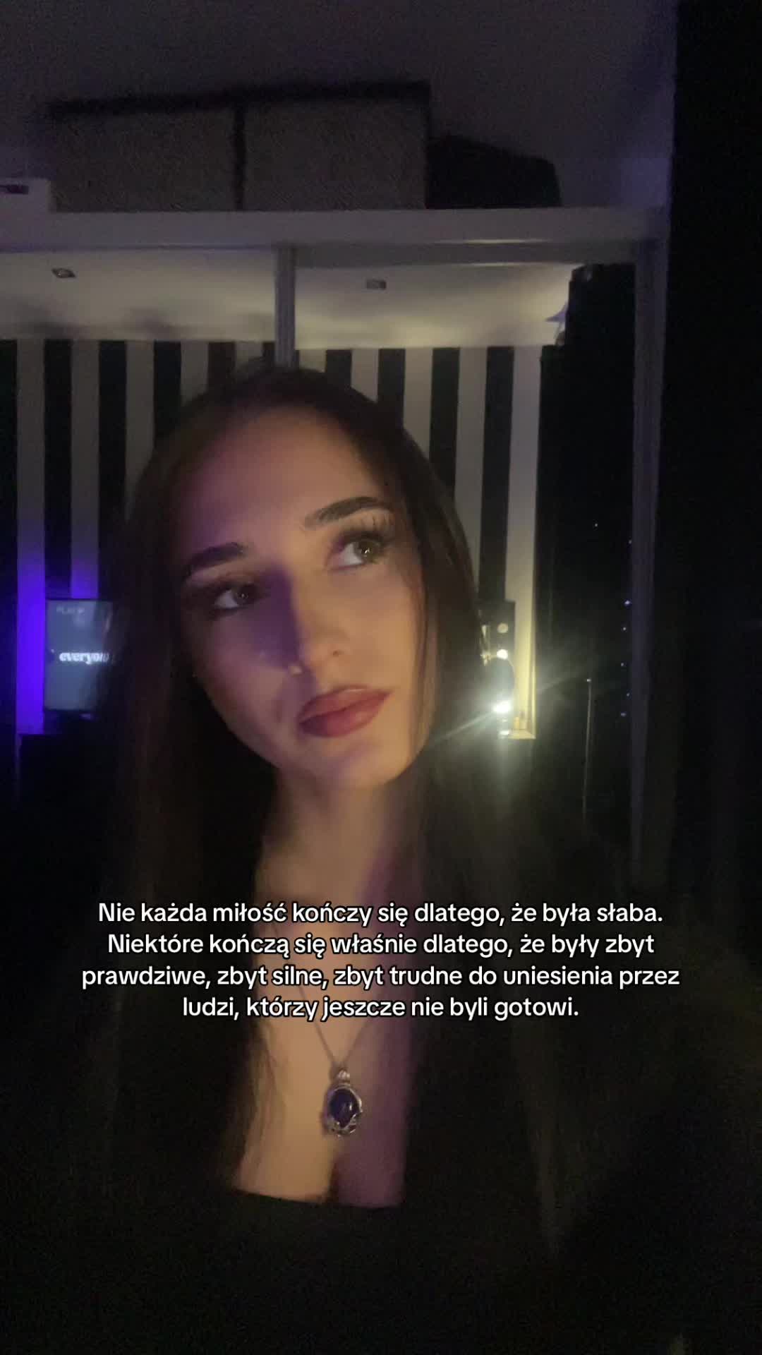 @𝐄𝐦𝐢𝐥𝐲🇫🇷🇵🇱