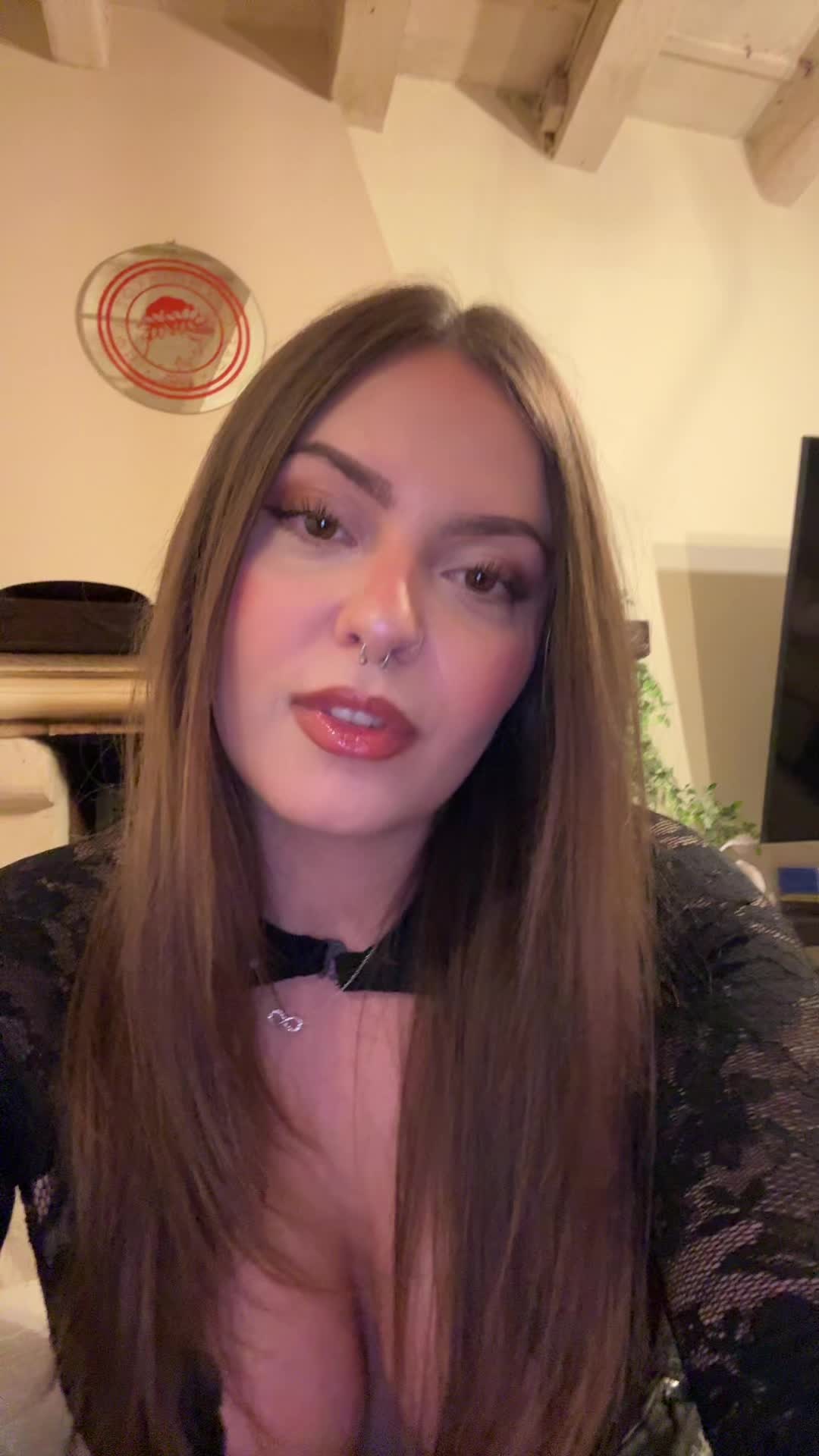 @mirellaki
