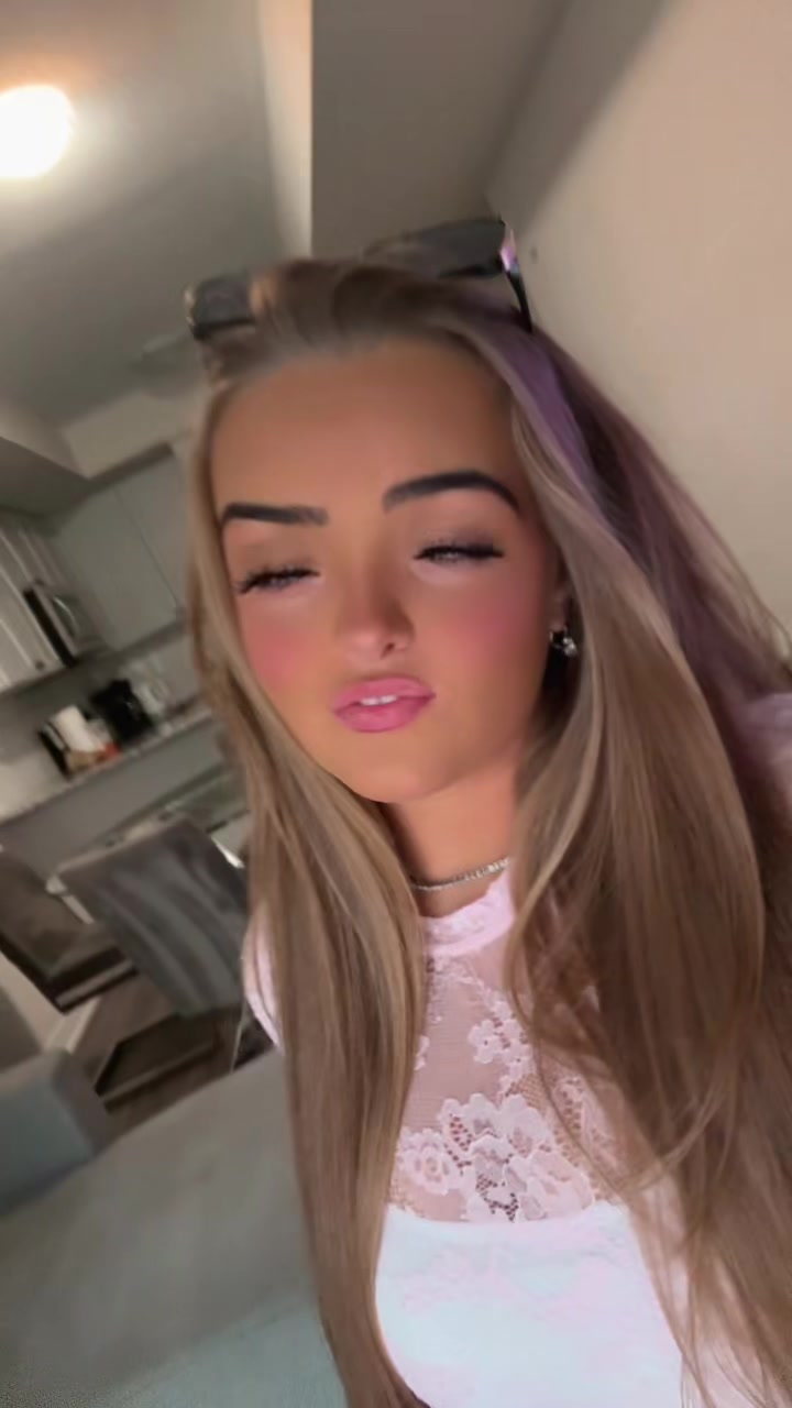 @👸🏼