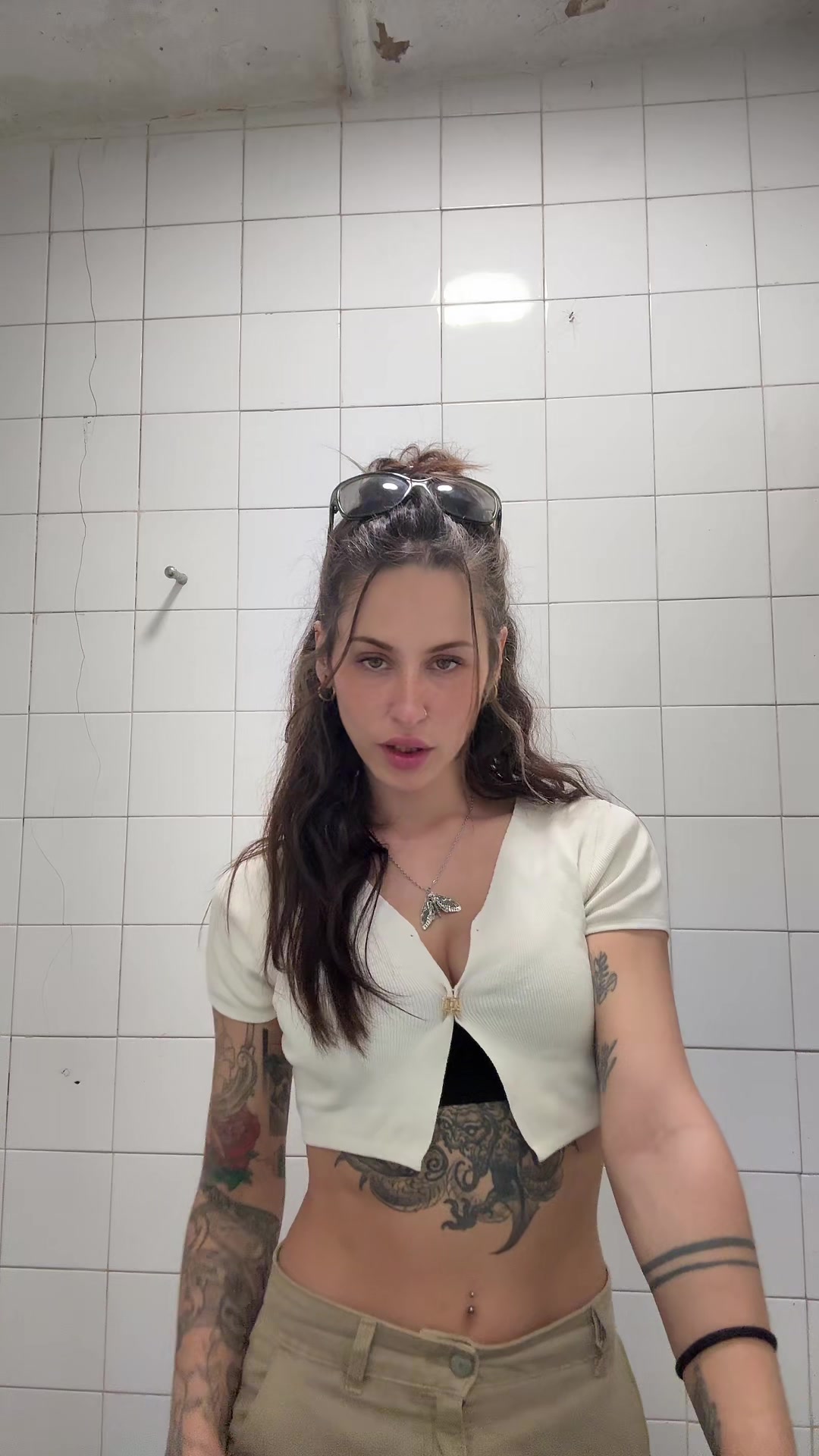 @laphlores_