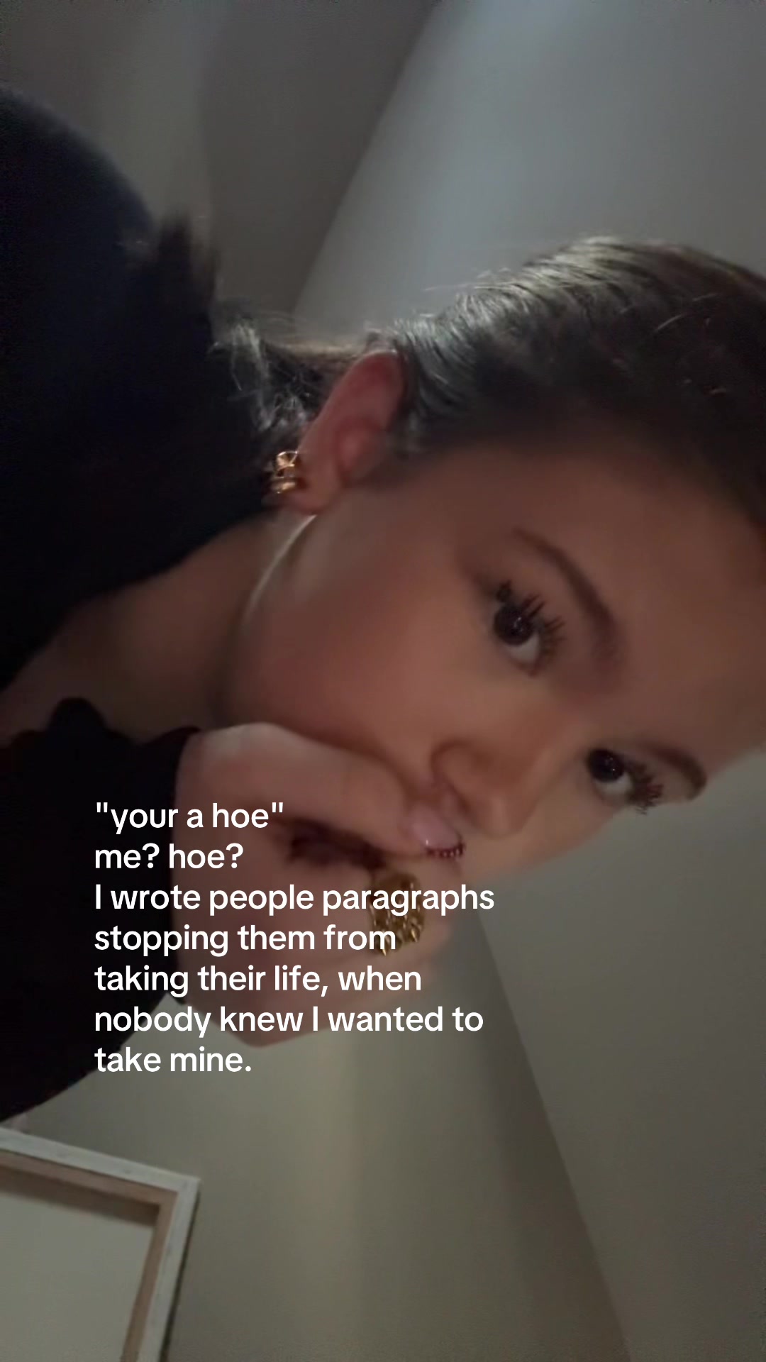 @??