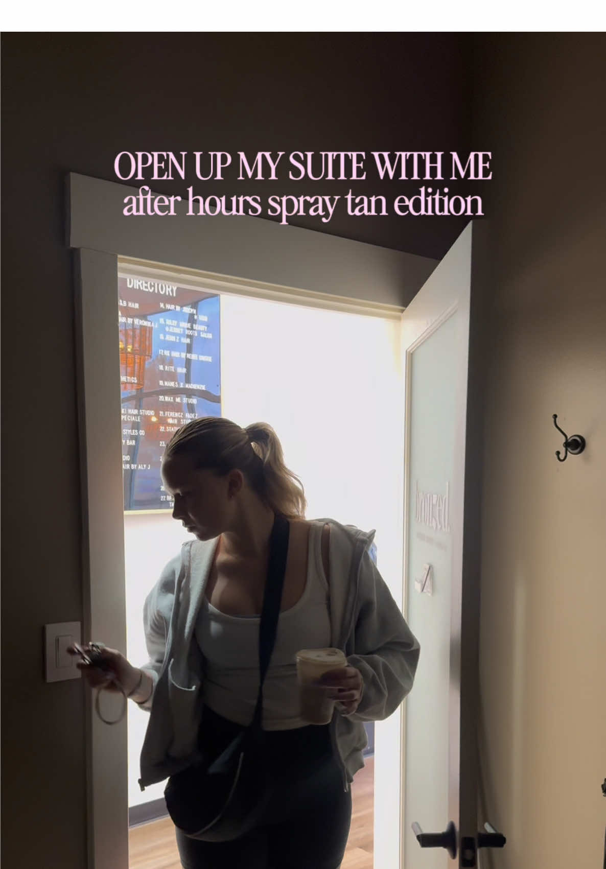 @presley | spray tan artist