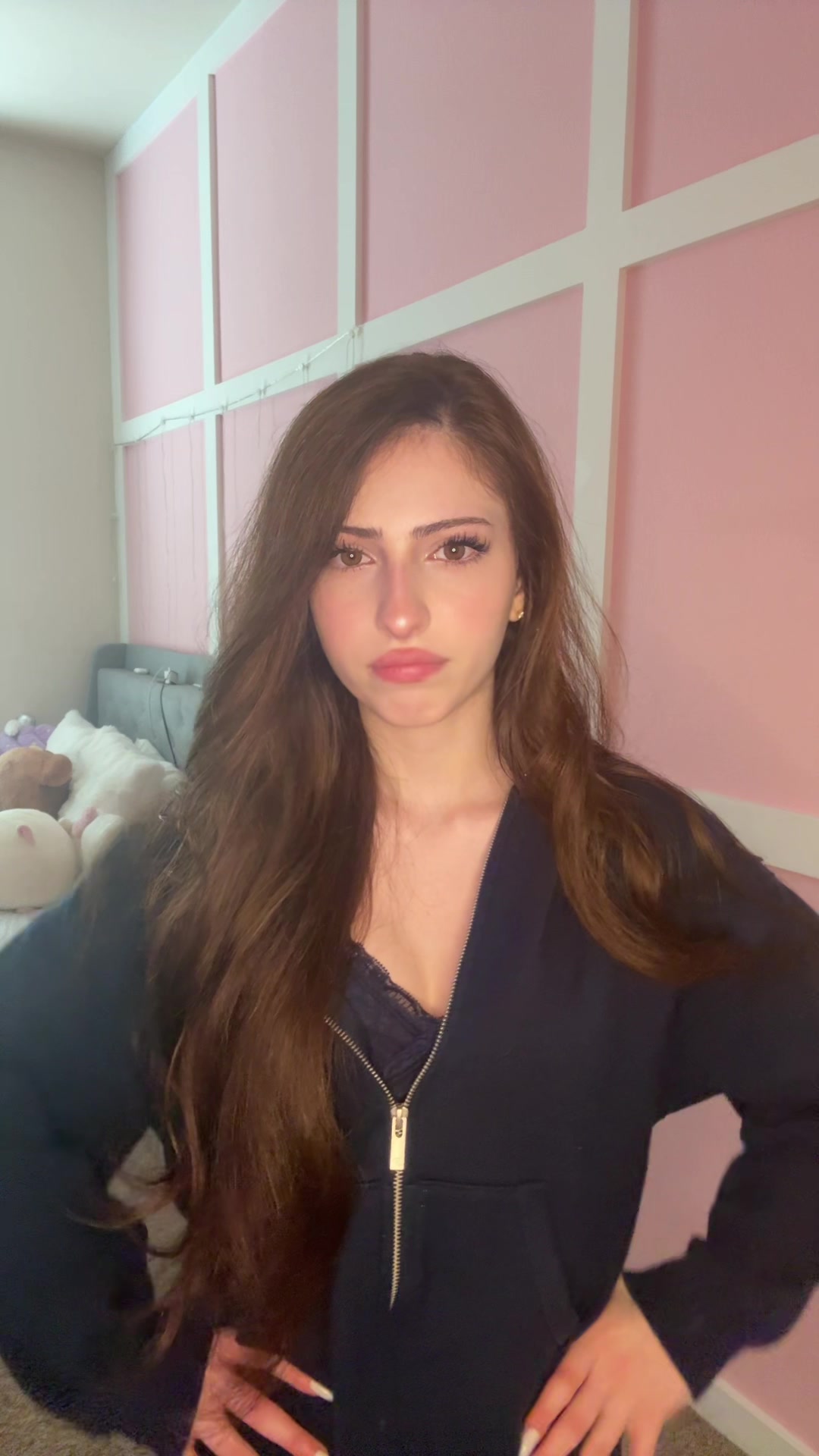 @elena
