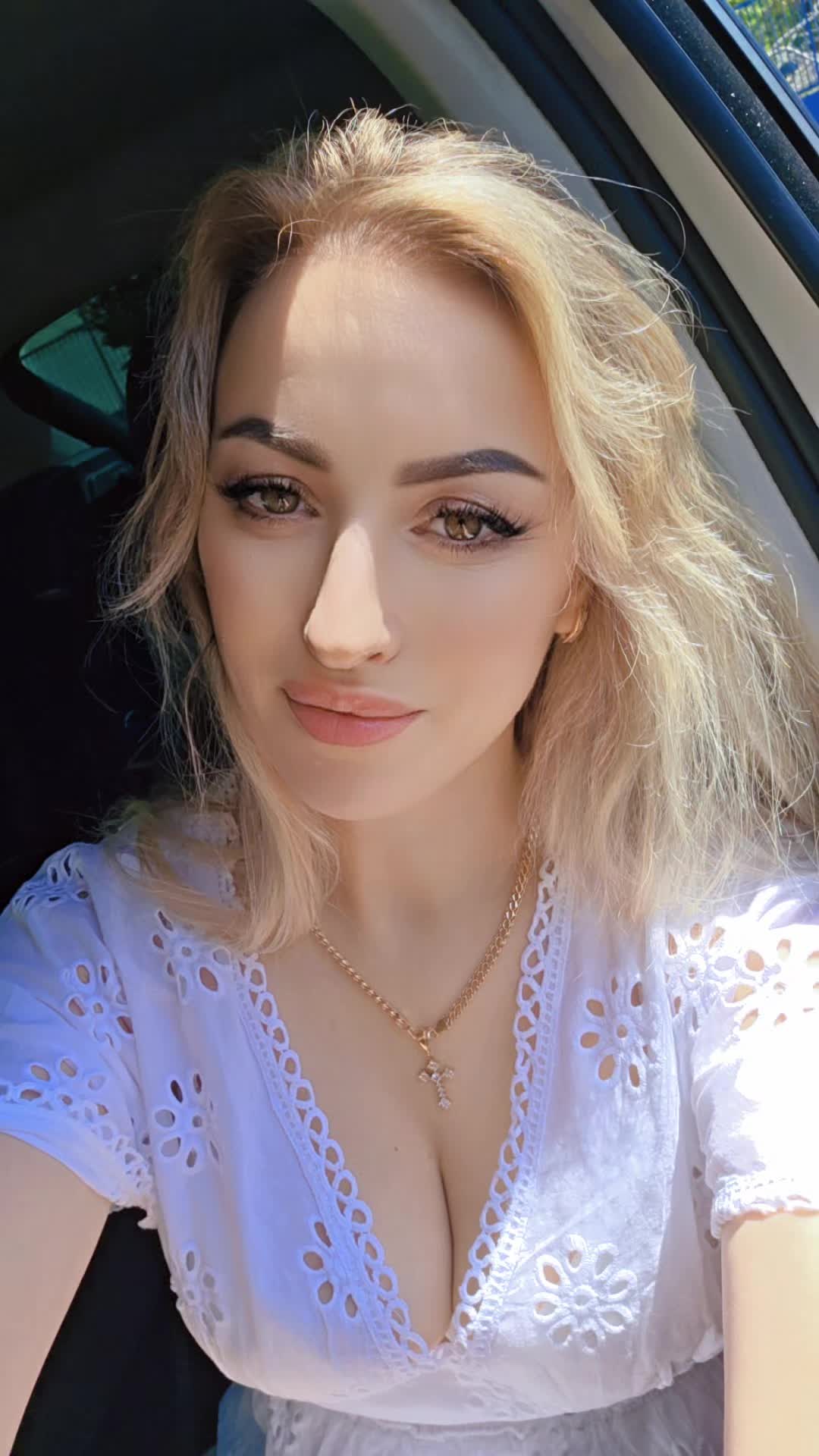 @Vict💍ria🌞