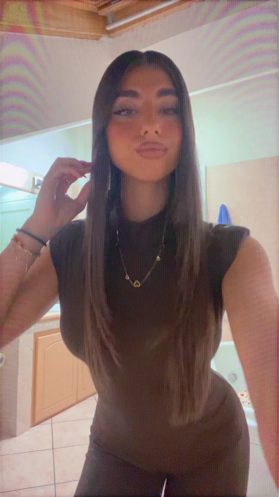 @𝑉𝑖𝑐𝑘𝑦