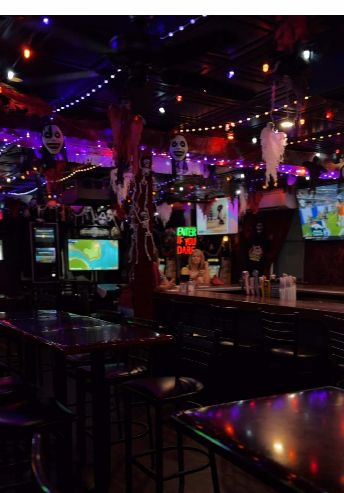 @Barry&rsquo;s Pub