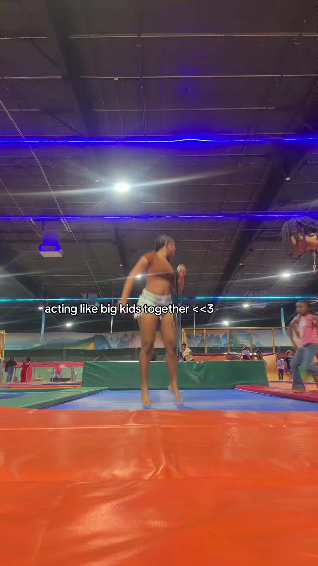 @leahofc._