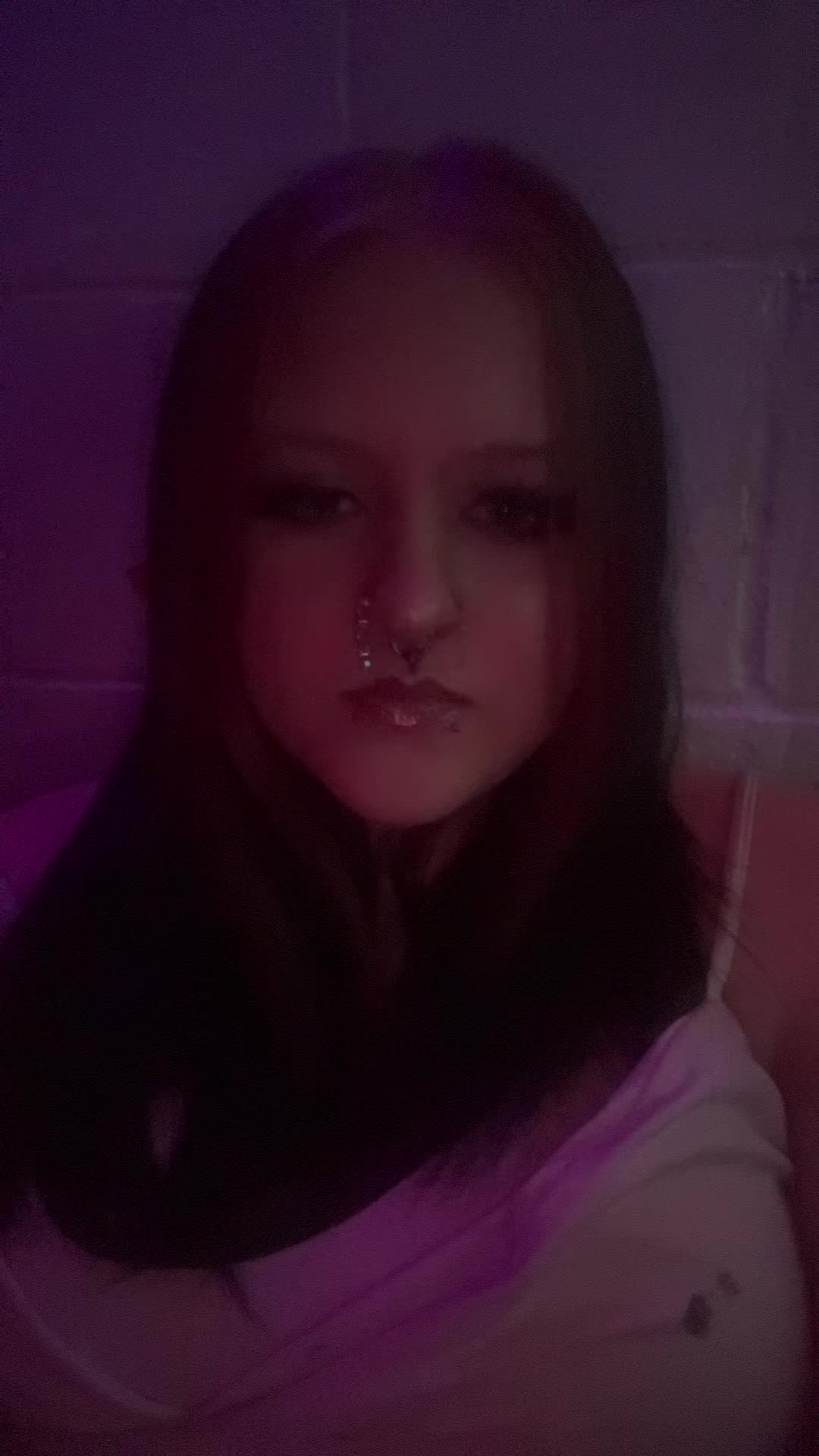 @️