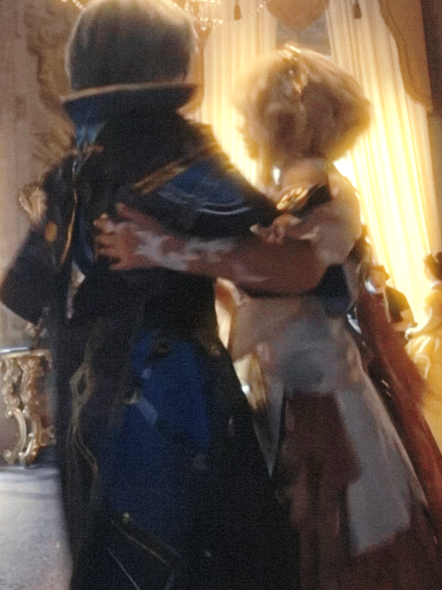 @_emy.cos_
