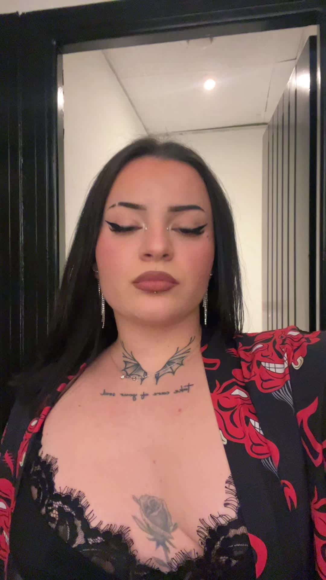 @Yourwifeytype✨