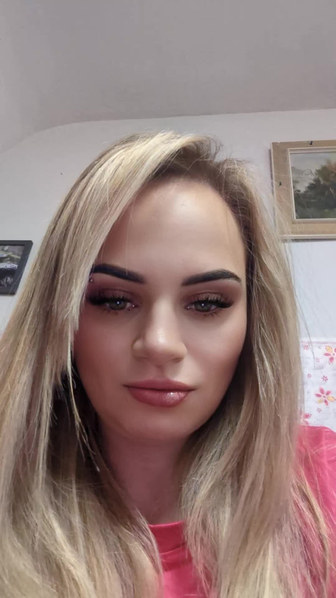 @Paulina Paula 🇩🇪🇩🇪🇵🇱🇵🇱