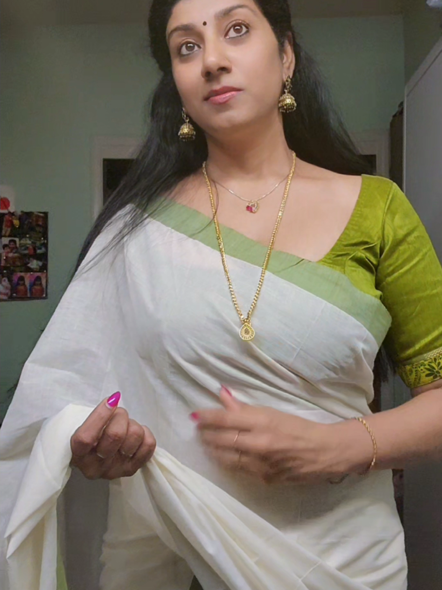 @Divyanair