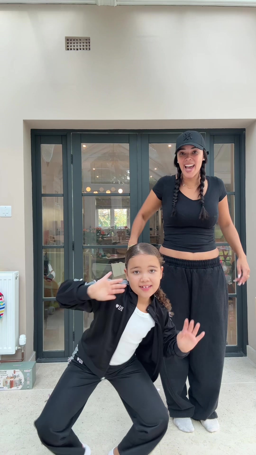 @Anastacia & Aliyah
