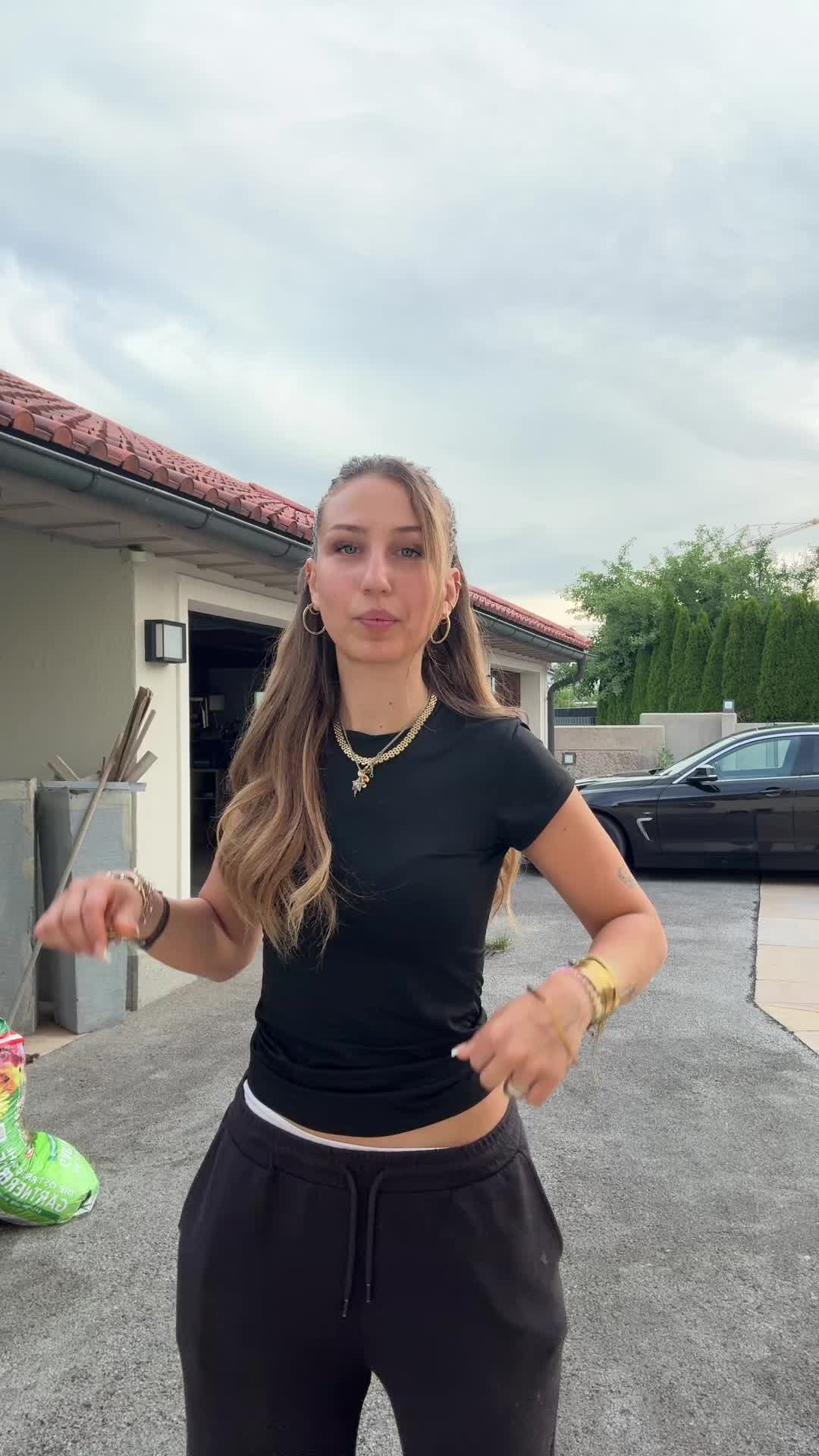 @alyshiadollll