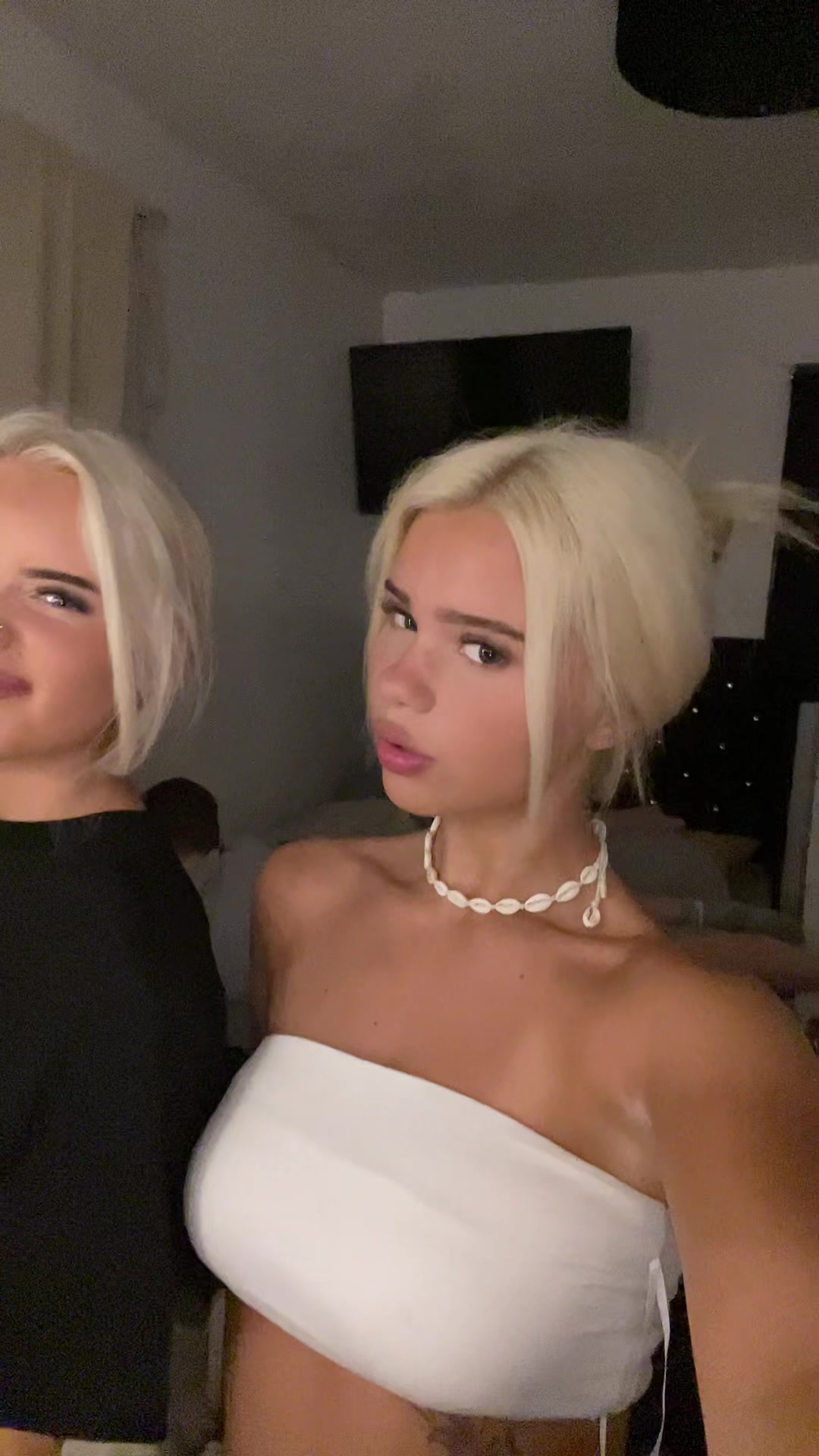 @💎𝐌𝐈𝐊𝐀 𝐁𝐑𝐎𝐎𝐊𝐒💎