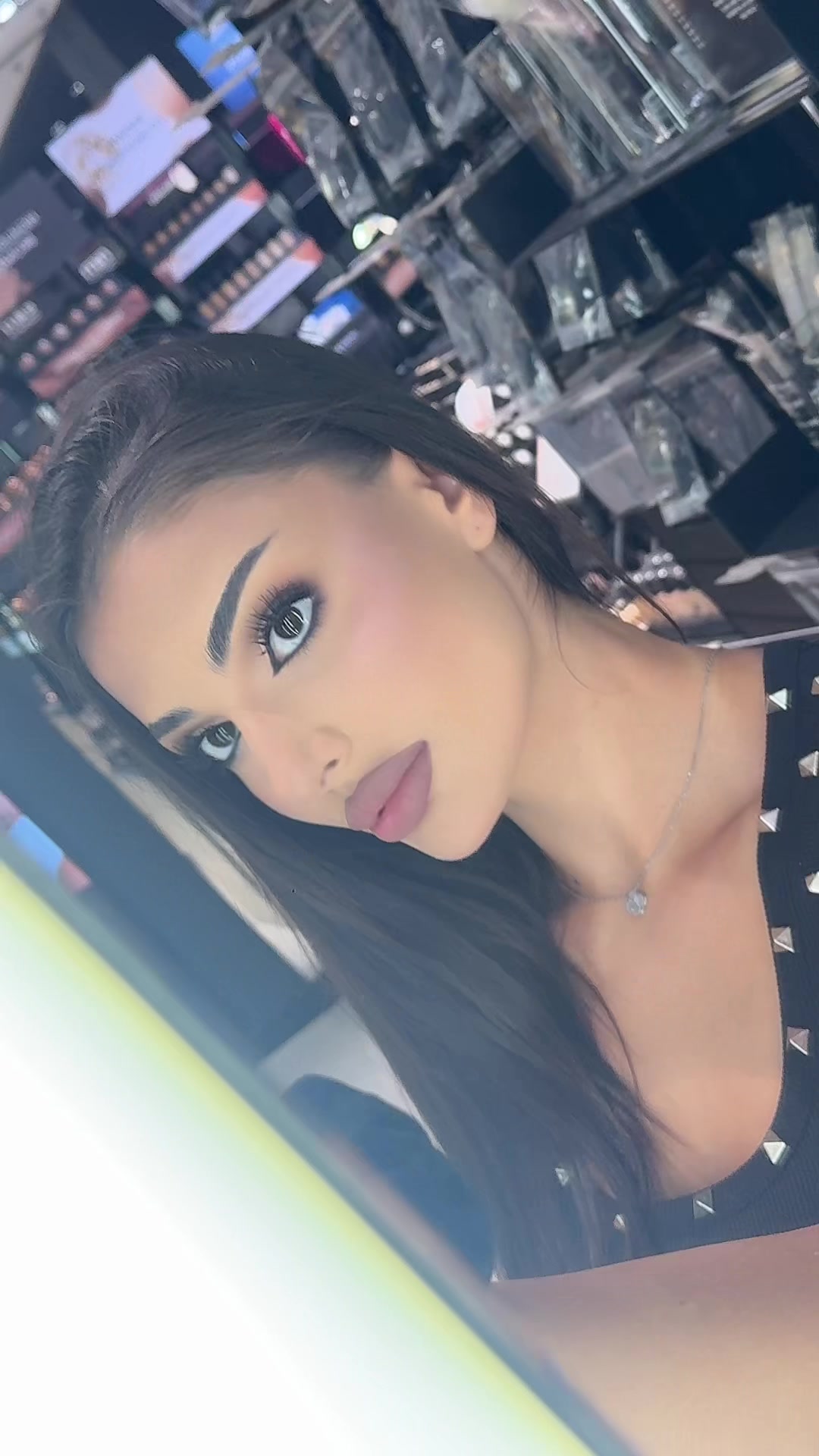 @Raya Petrova | Makeup Artist