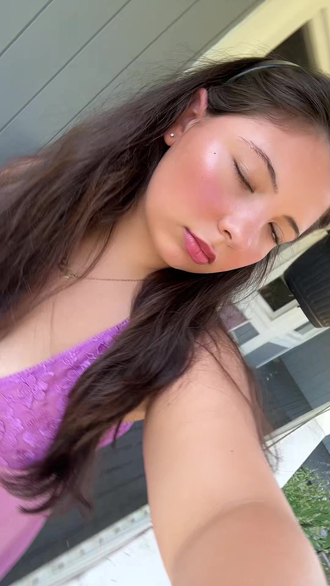@lily