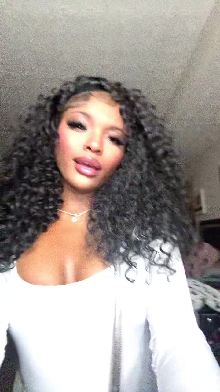 @QueenB