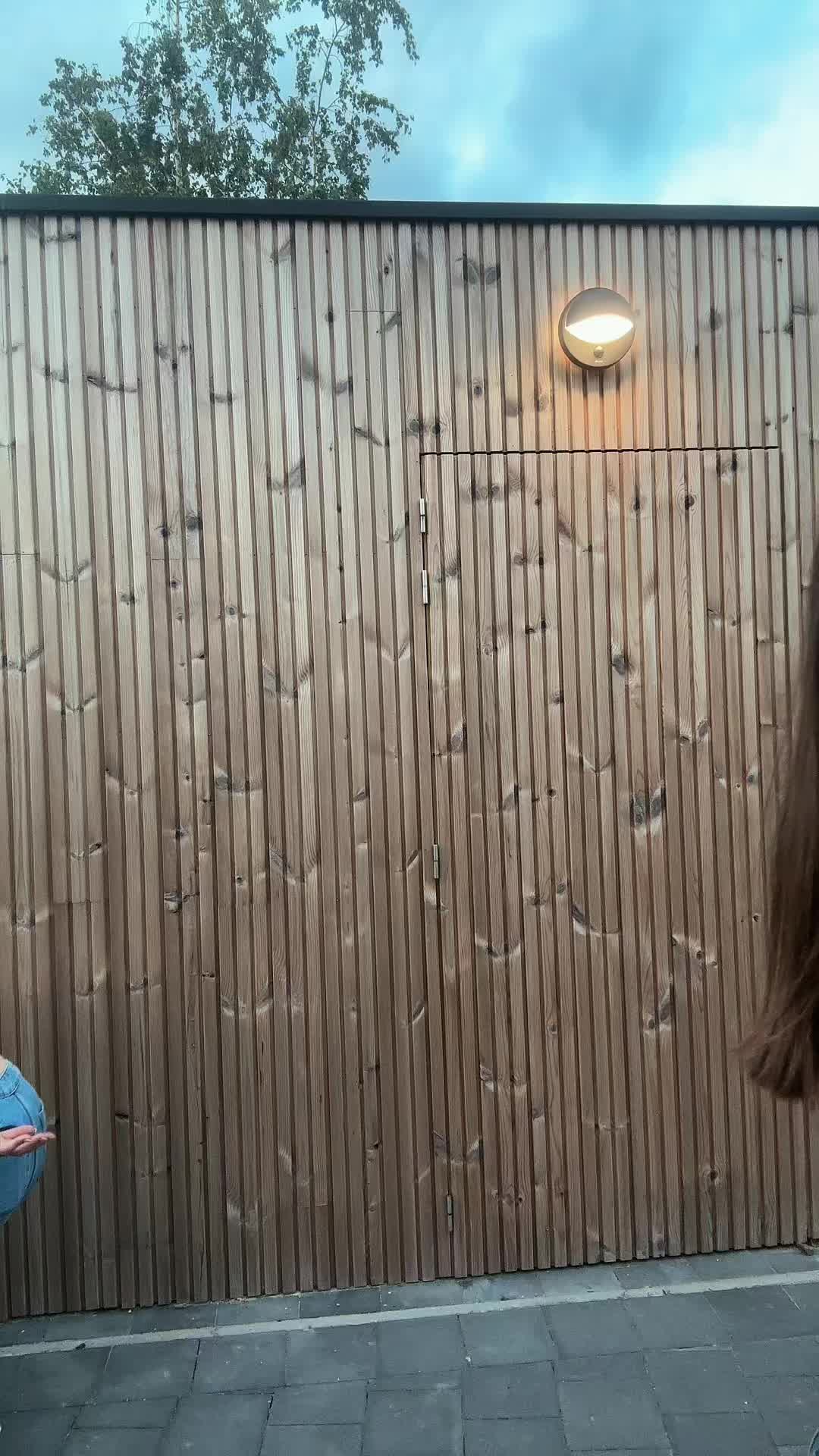 @EM