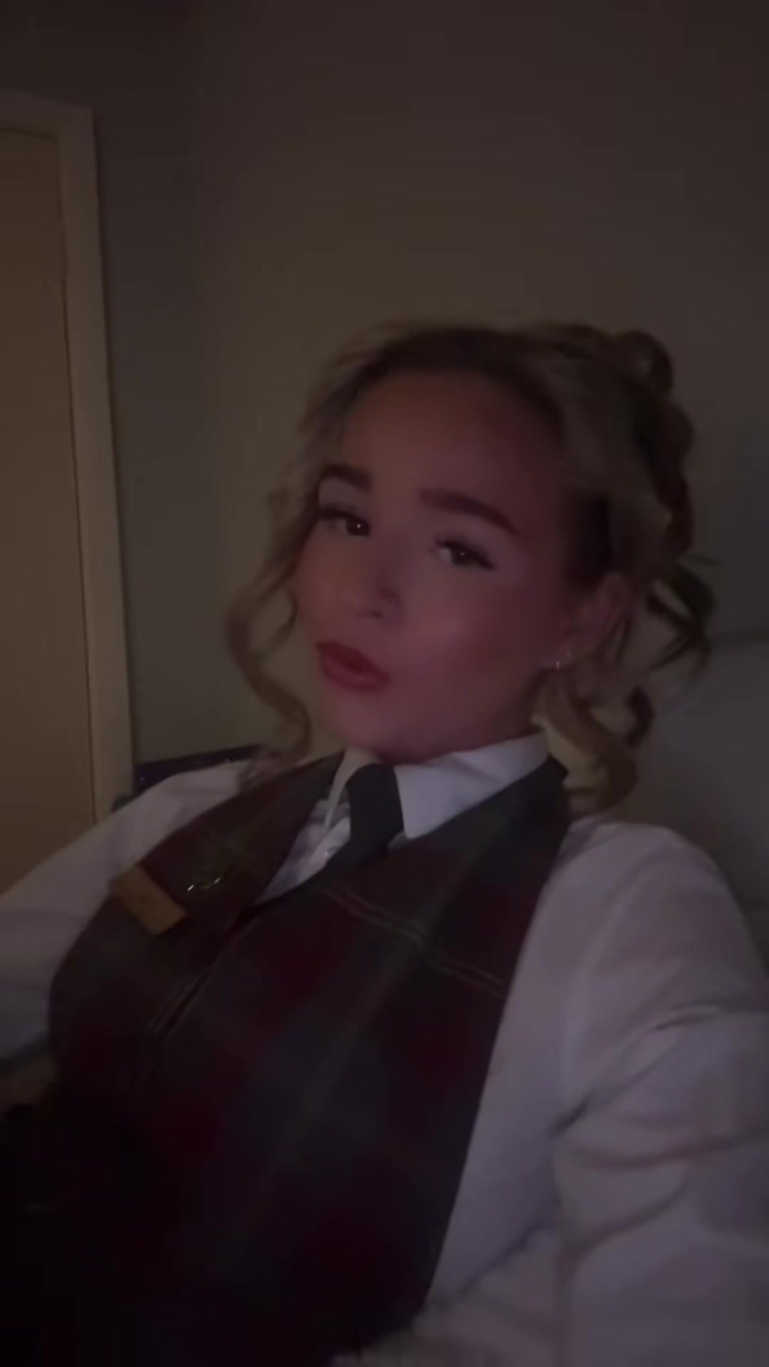 @lily