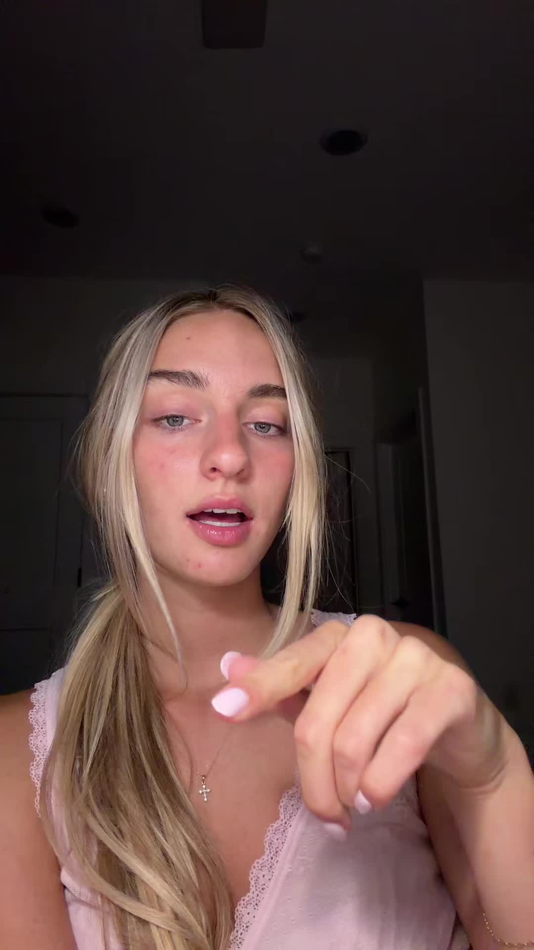 @AVERY RODRIGUEZ 🌺