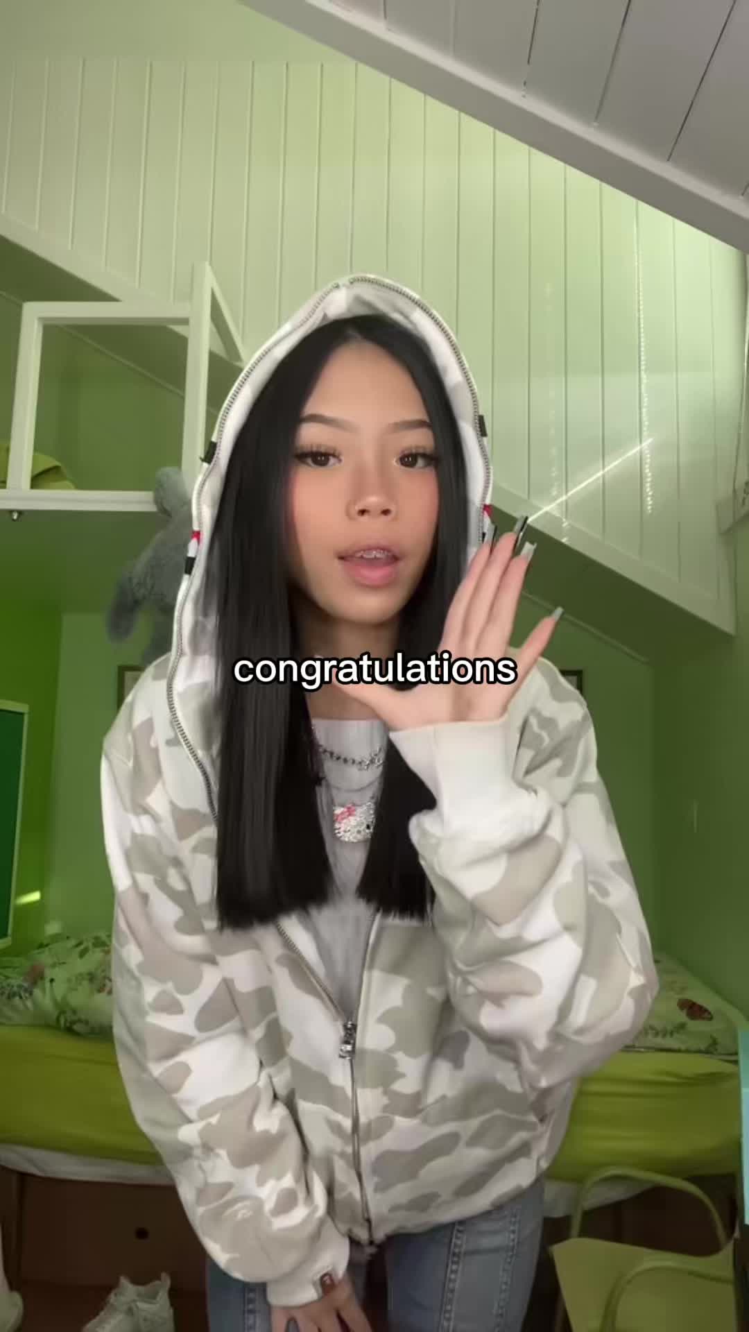 @𝘓𝘢𝘳𝘢 💕
