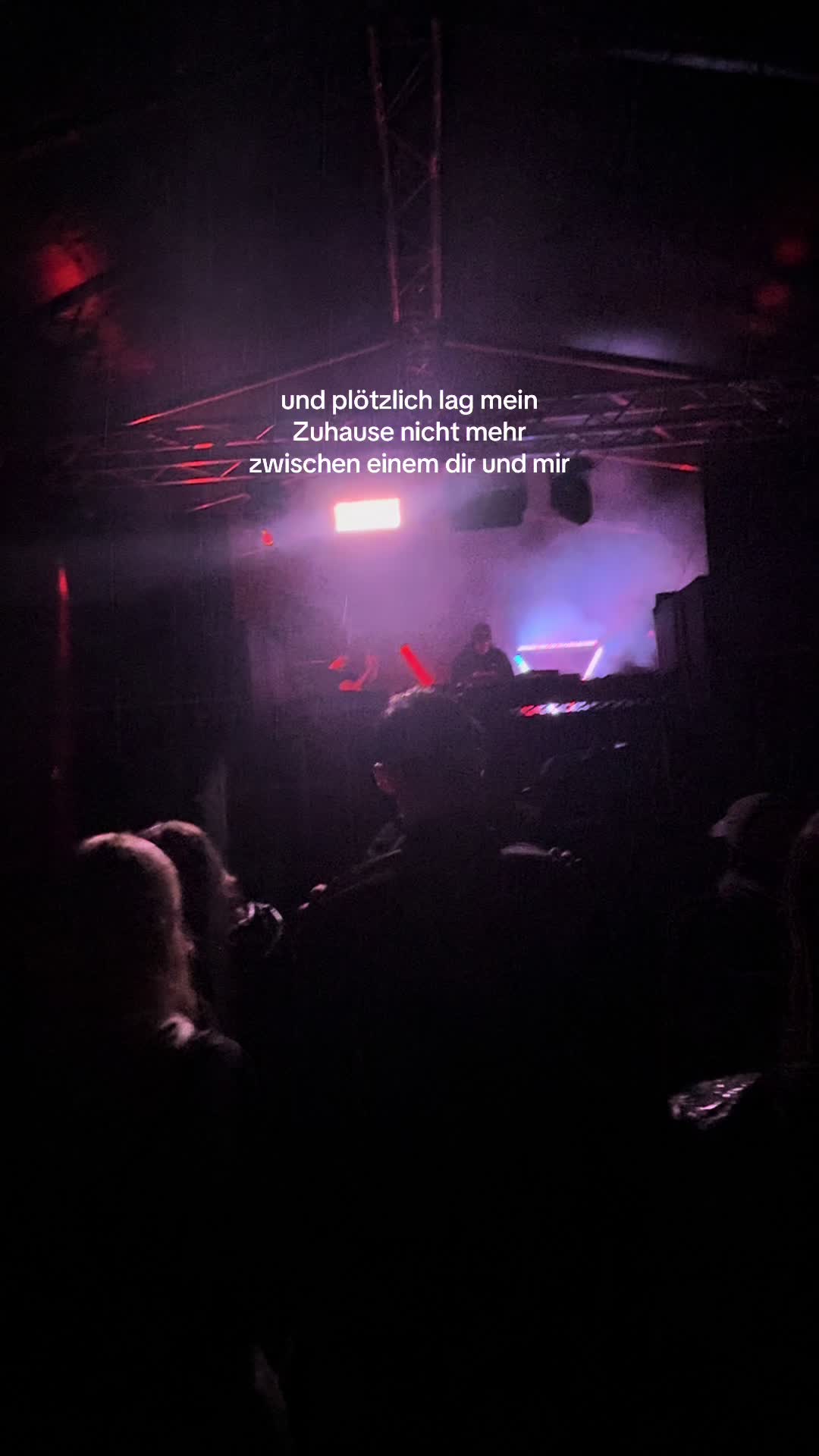 @𝐽𝑂𝑆𝐼💋