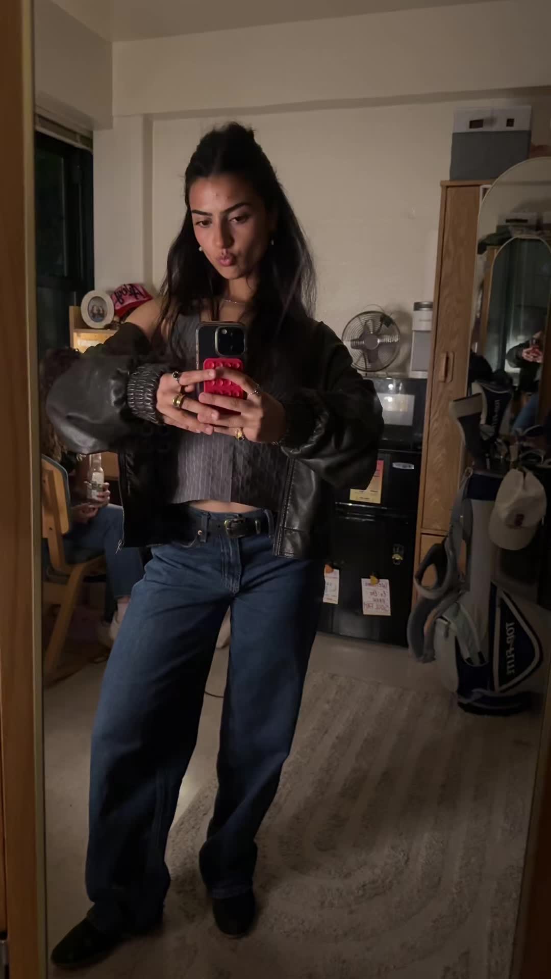 @Ava