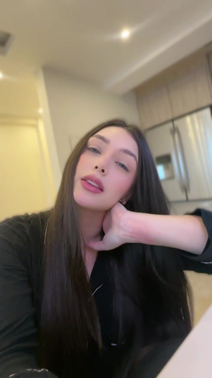 @Karol ᥫ᭡.