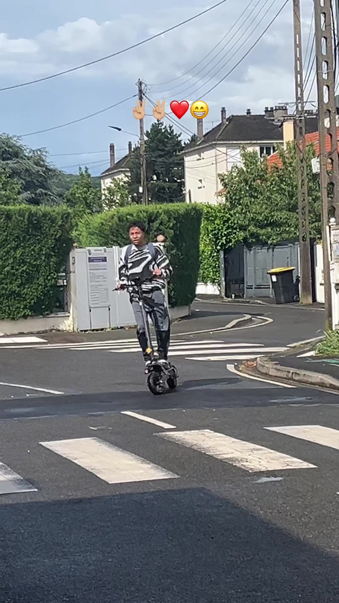 @zeleï🇲🇬🇷🇪