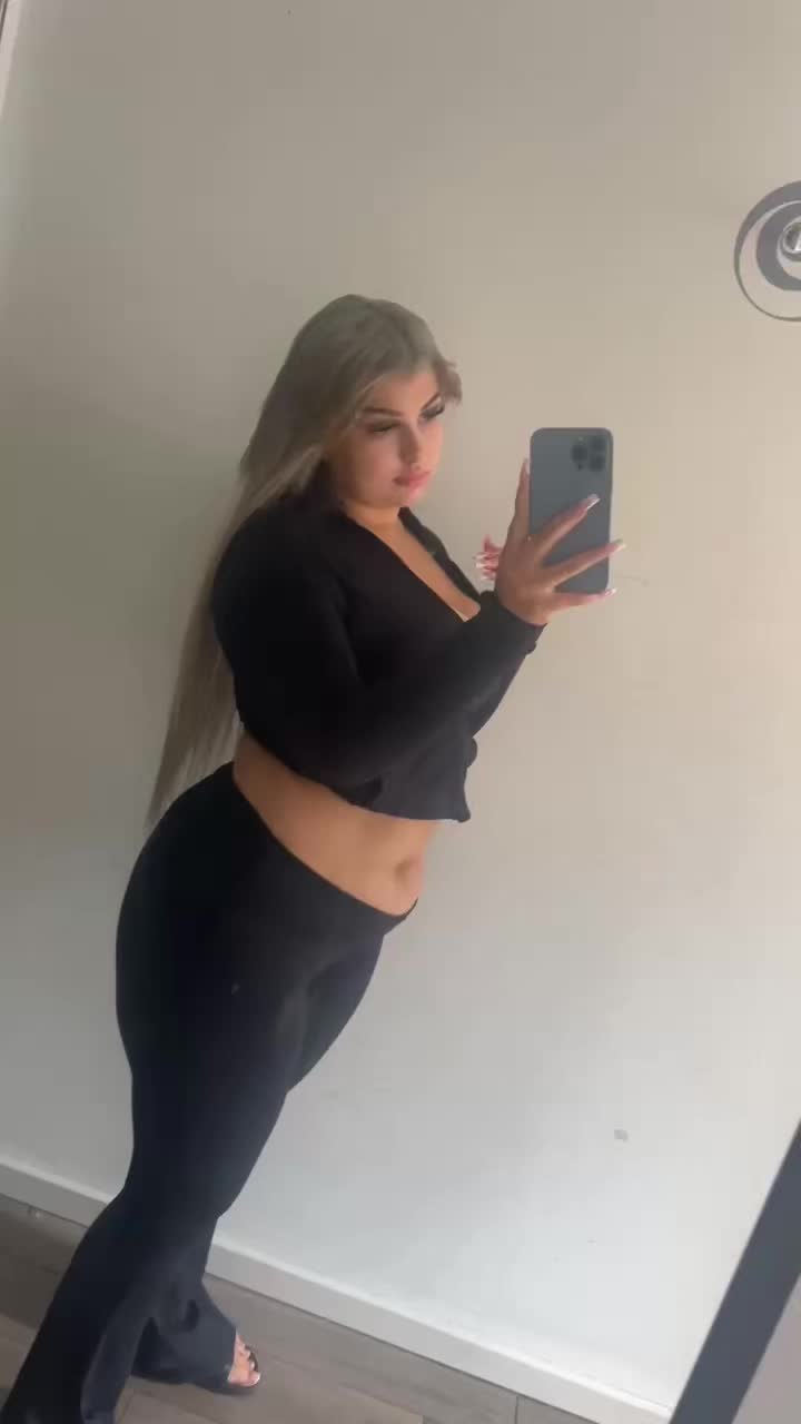 @𝙻𝚊𝚛𝚒𝚜𝚜𝚊🥥🇦🇱