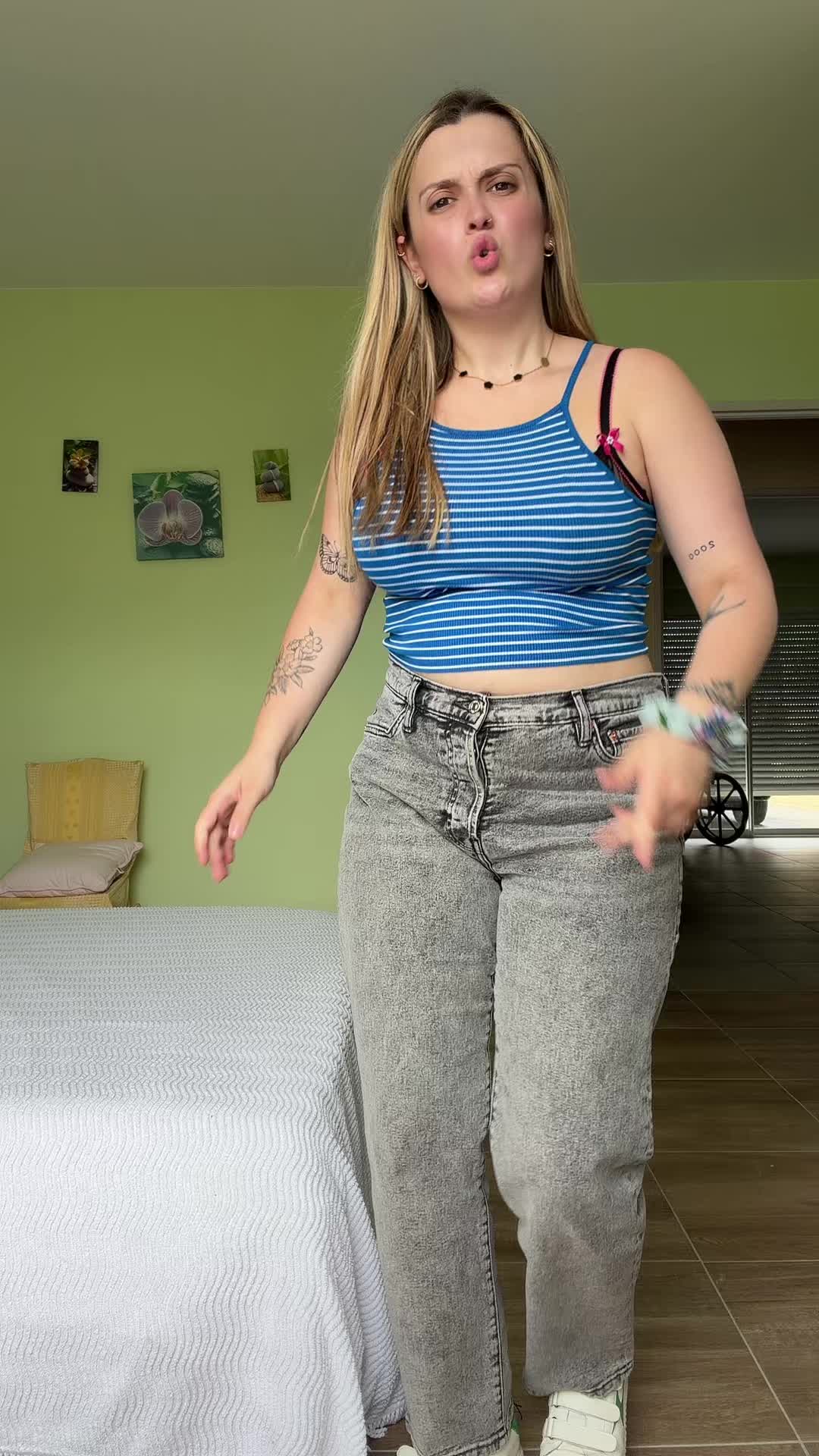 @julielunique