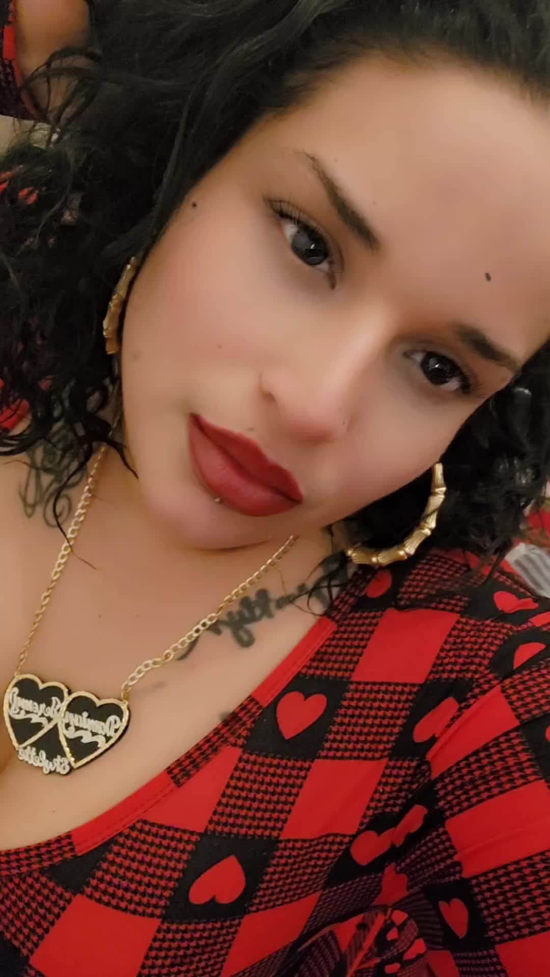 @Goldenlipz86
