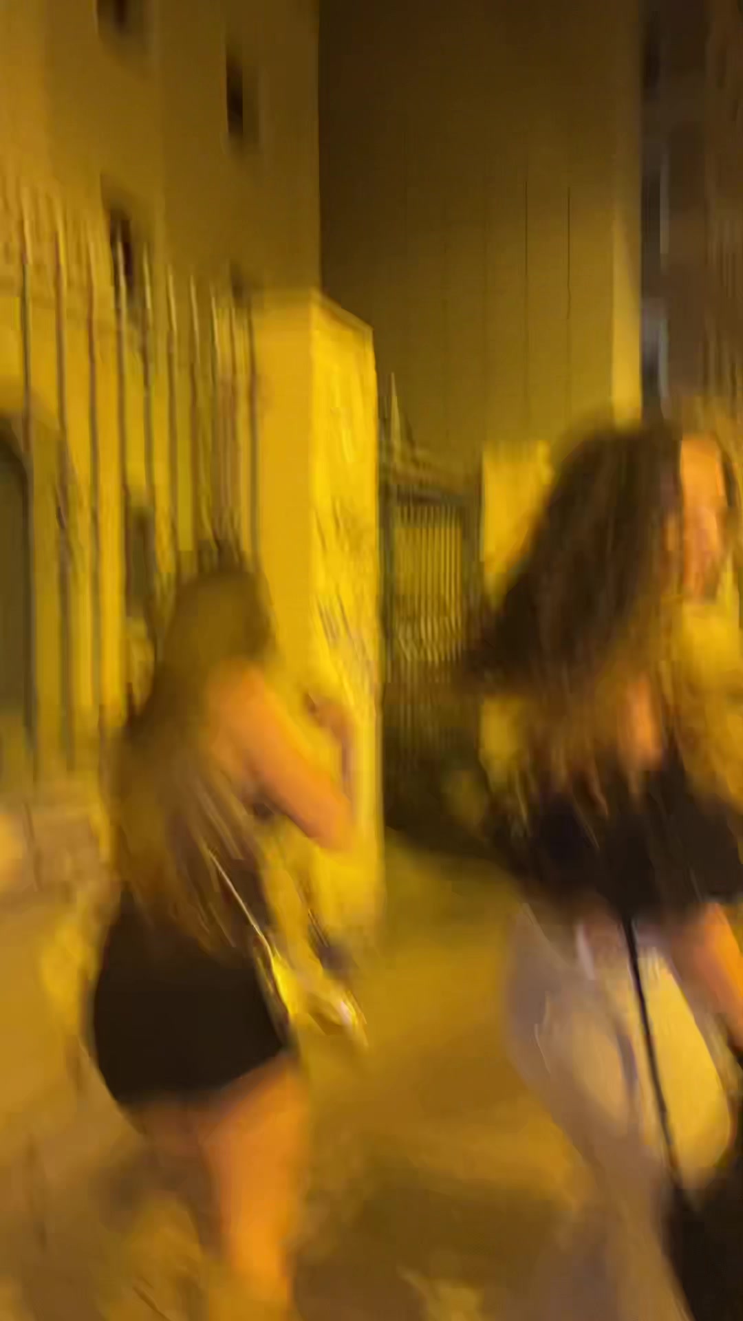 @avellanak