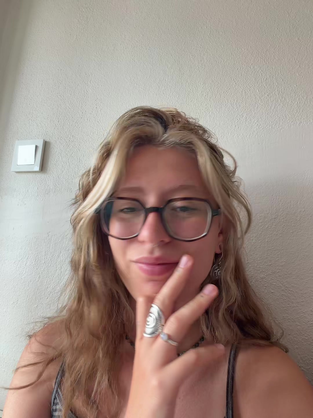 @poetleyla