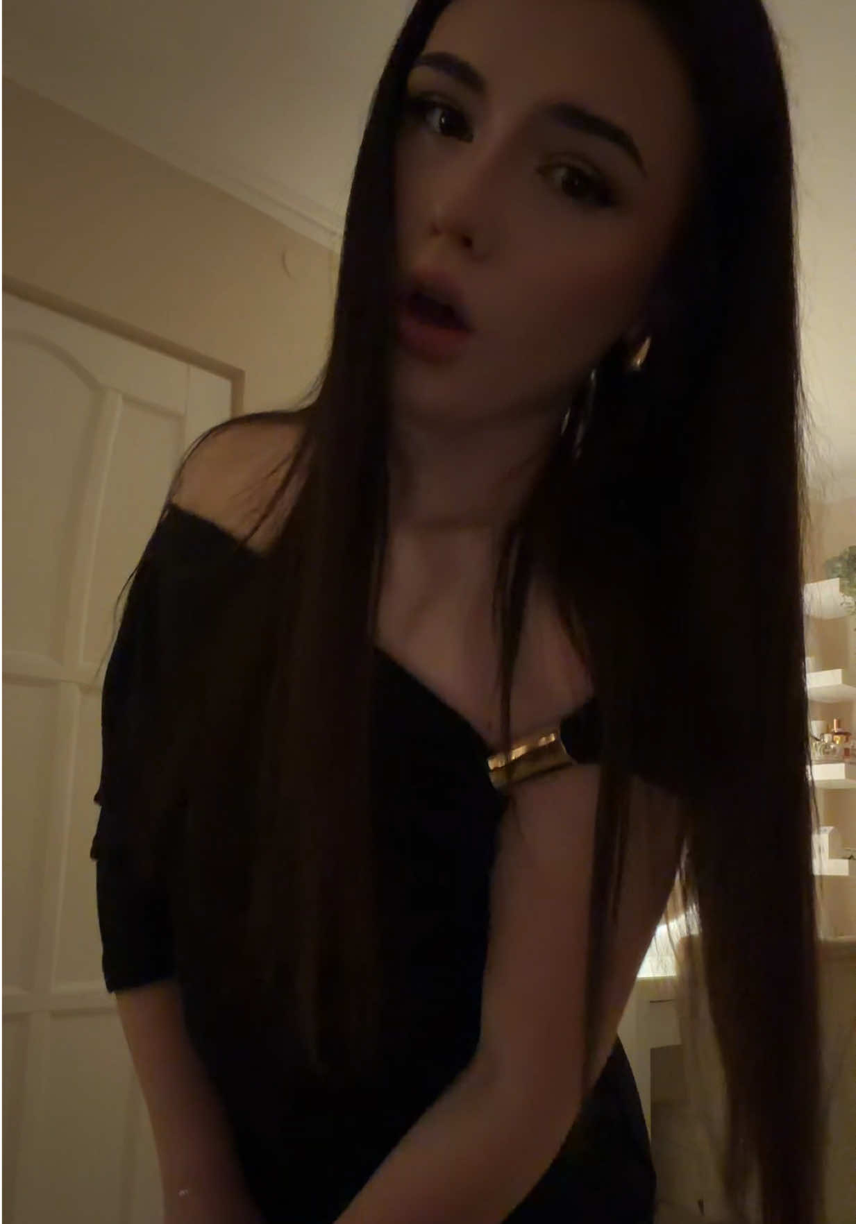 @𝐄𝐦𝐦𝐚