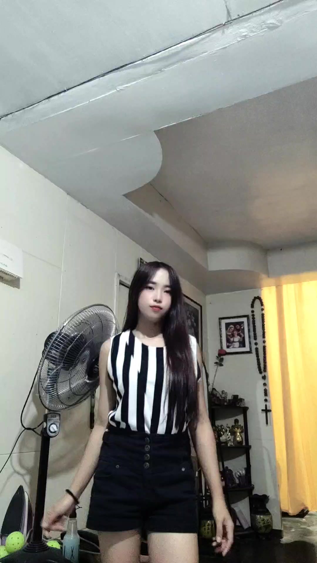 @Loraine