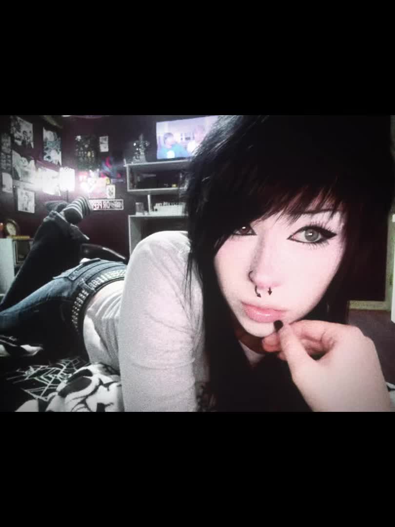 @✞Al0n3W1thM3L0dy✞