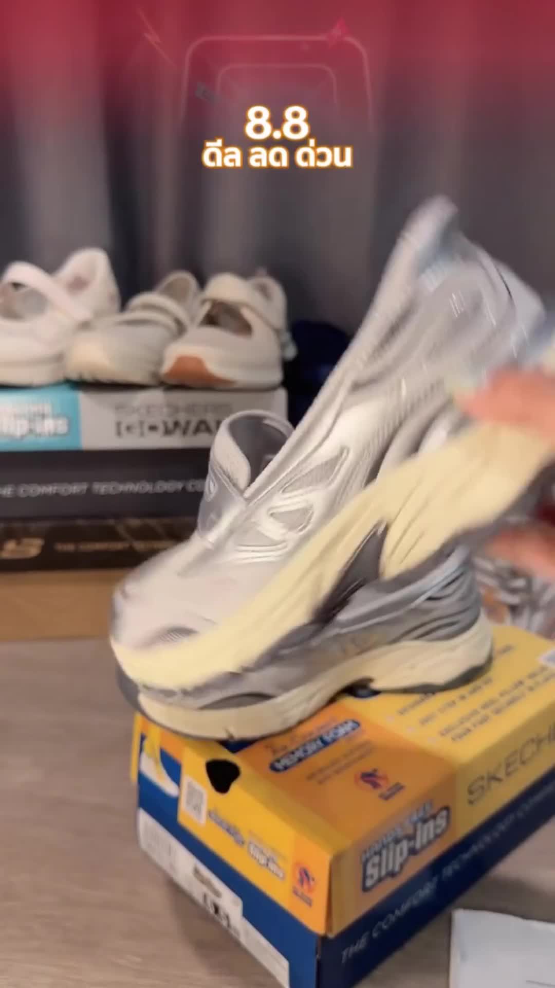 @K.S6titchSkechers