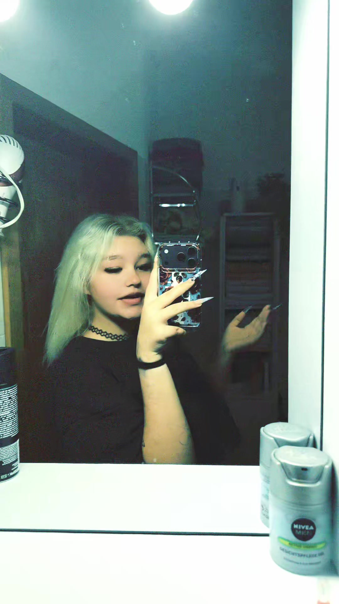 @Deutsche mit Herz🖤🤍❤️
