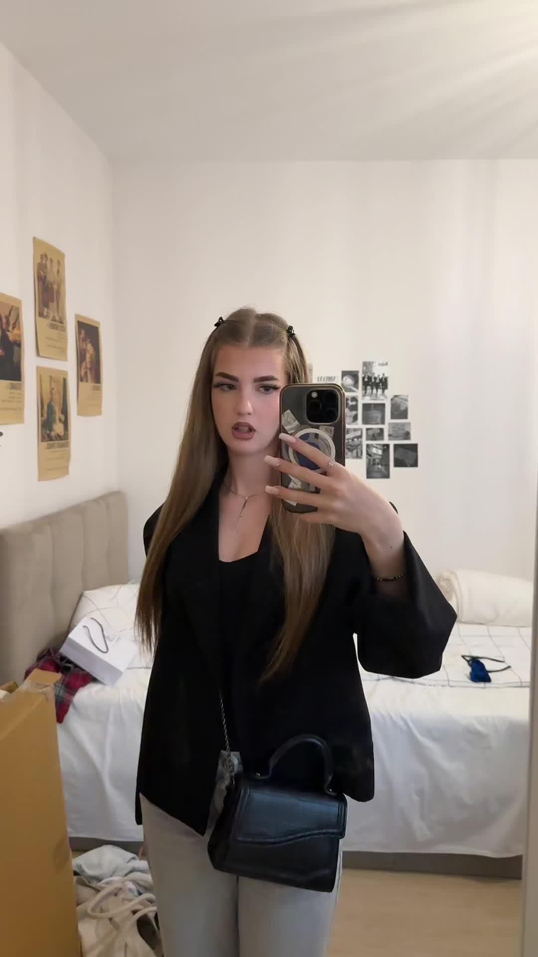 @sisi