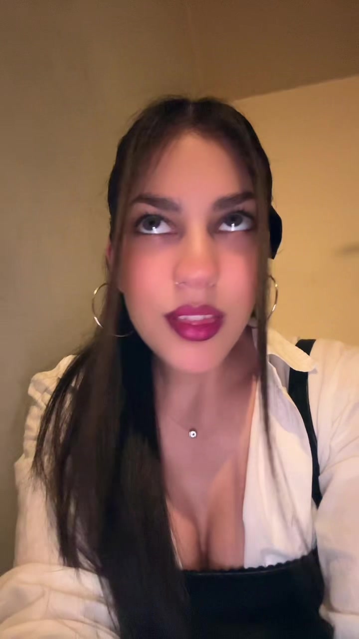 @R 👸🏽