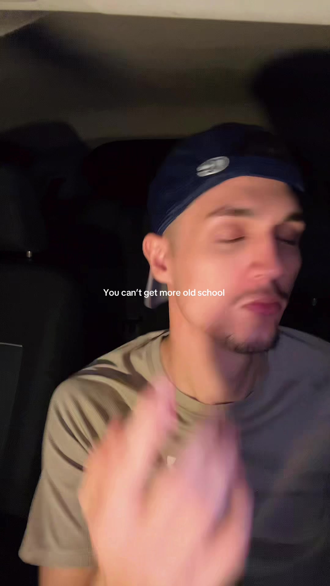 @K T