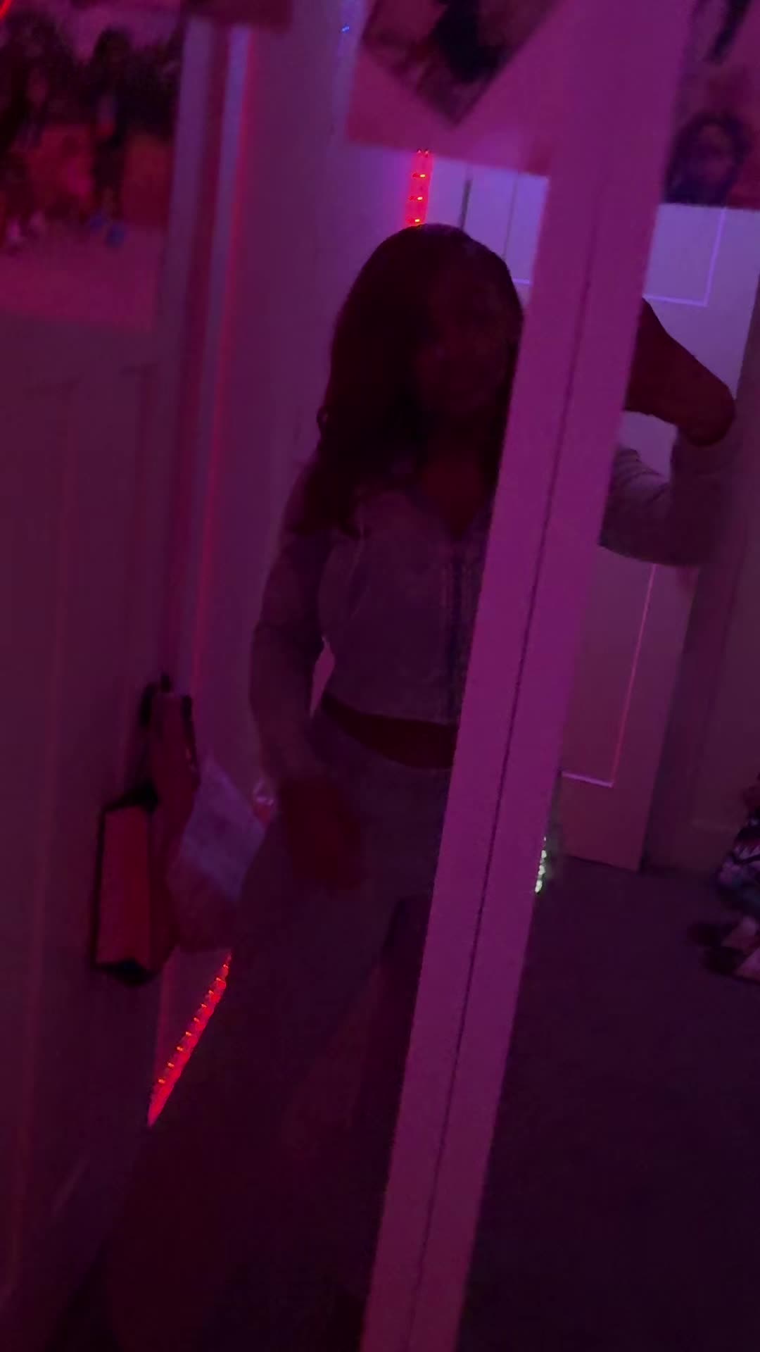 @chloedihnala