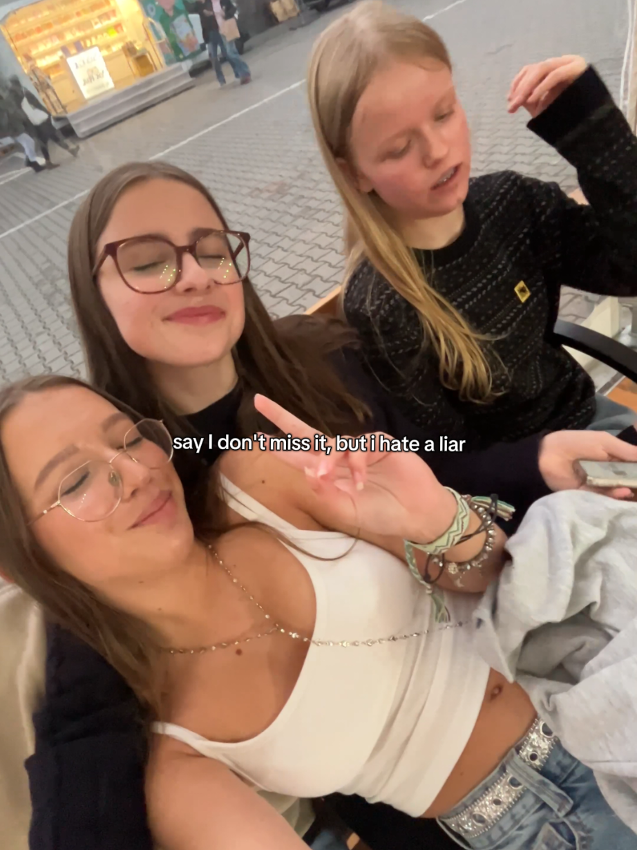 @𝐳𝐚𝐜𝐳𝐲𝐭𝐚𝐧𝐢.𝐫𝐚𝐳𝐞𝐦