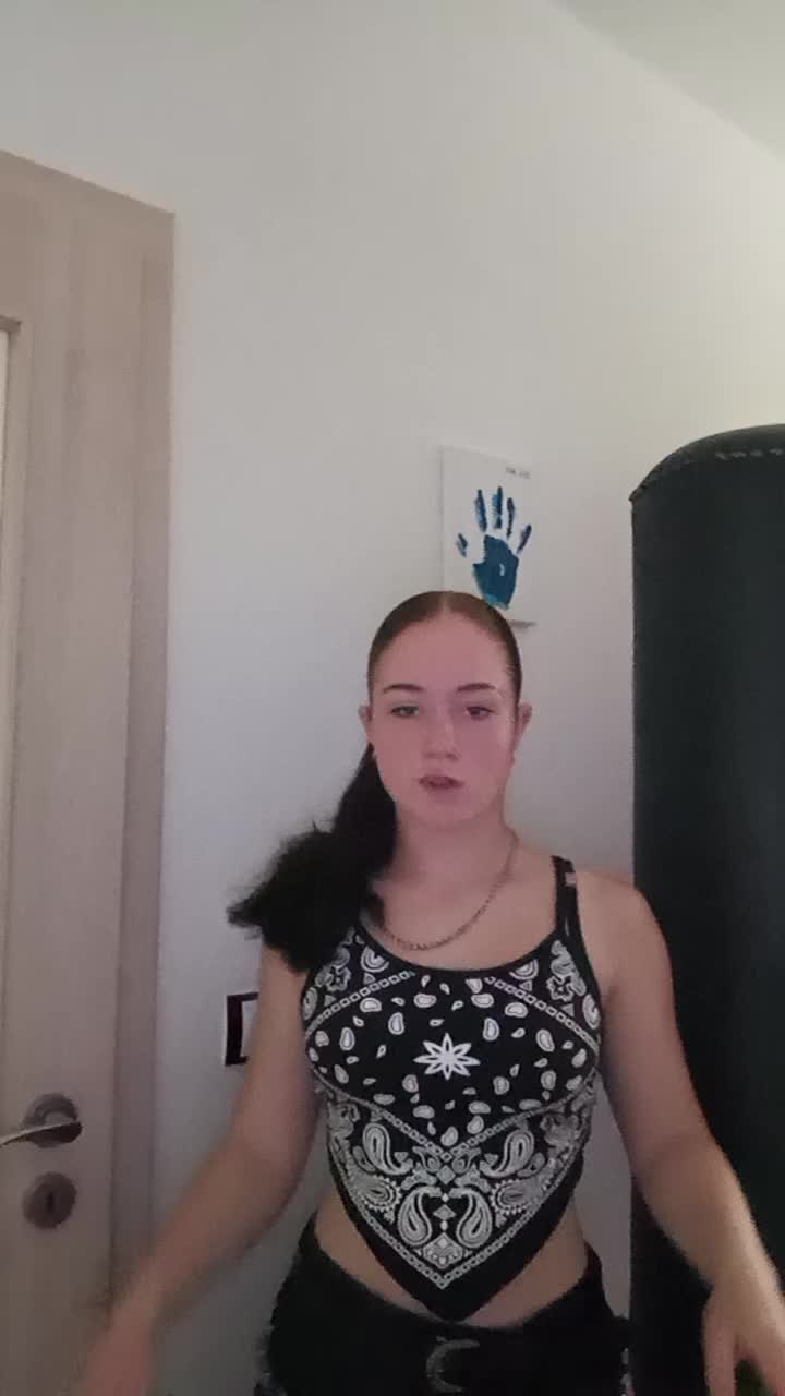 @N👑